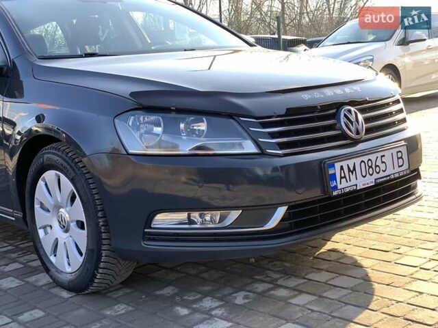 Серый Фольксваген Пассат, объемом двигателя 2 л и пробегом 235 тыс. км за 10199 $, фото 7 на Automoto.ua