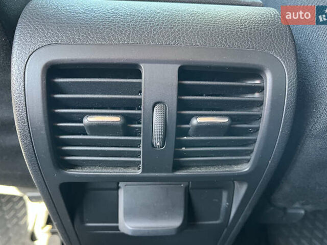 Серый Фольксваген Пассат, объемом двигателя 1.97 л и пробегом 210 тыс. км за 10700 $, фото 20 на Automoto.ua