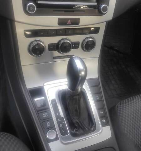 Сірий Фольксваген Пассат, об'ємом двигуна 1.97 л та пробігом 380 тис. км за 9700 $, фото 5 на Automoto.ua