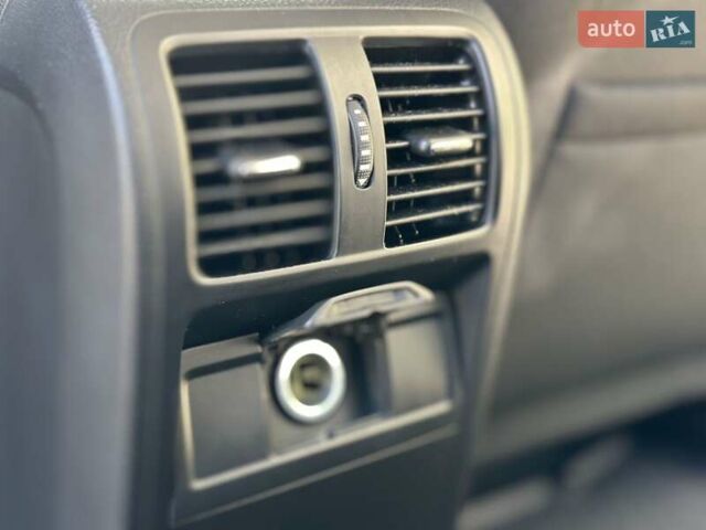 Серый Фольксваген Пассат, объемом двигателя 1.97 л и пробегом 179 тыс. км за 12800 $, фото 29 на Automoto.ua