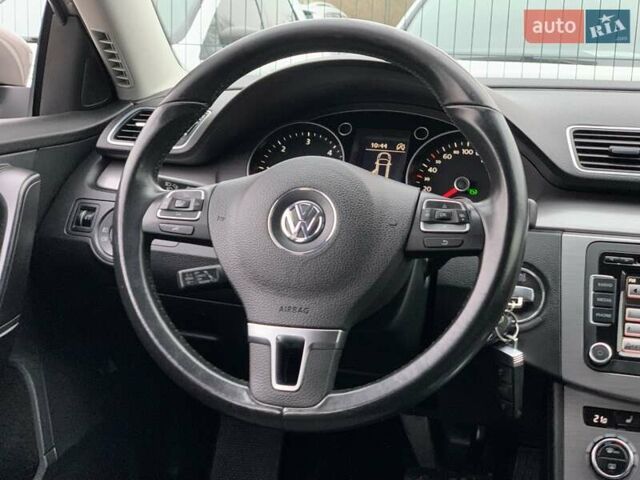 Серый Фольксваген Пассат, объемом двигателя 2 л и пробегом 258 тыс. км за 10955 $, фото 55 на Automoto.ua