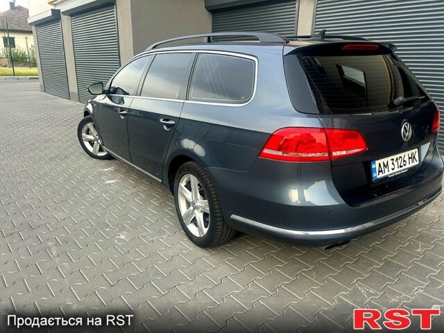 Серый Фольксваген Пассат, объемом двигателя 2 л и пробегом 246 тыс. км за 12000 $, фото 2 на Automoto.ua