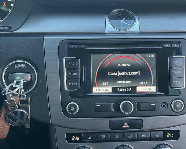 Серый Фольксваген Пассат, объемом двигателя 1.97 л и пробегом 299 тыс. км за 13200 $, фото 16 на Automoto.ua