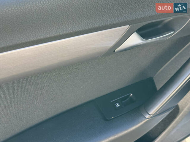 Серый Фольксваген Пассат, объемом двигателя 1.97 л и пробегом 213 тыс. км за 10700 $, фото 9 на Automoto.ua