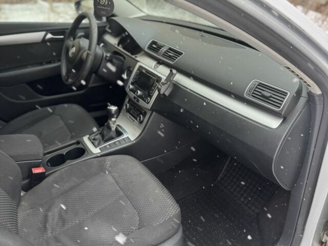 Серый Фольксваген Пассат, объемом двигателя 2 л и пробегом 37 тыс. км за 5000 $, фото 20 на Automoto.ua