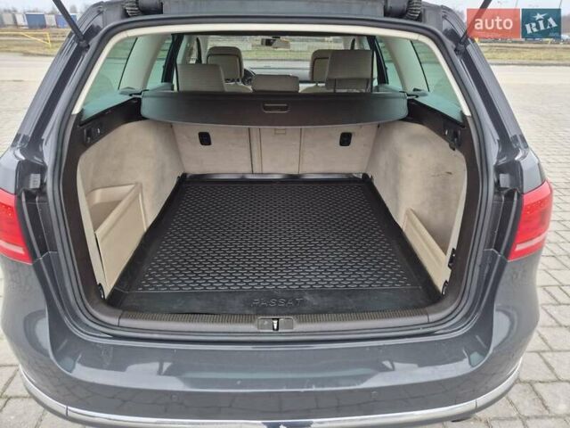 Серый Фольксваген Пассат, объемом двигателя 2 л и пробегом 328 тыс. км за 11000 $, фото 40 на Automoto.ua