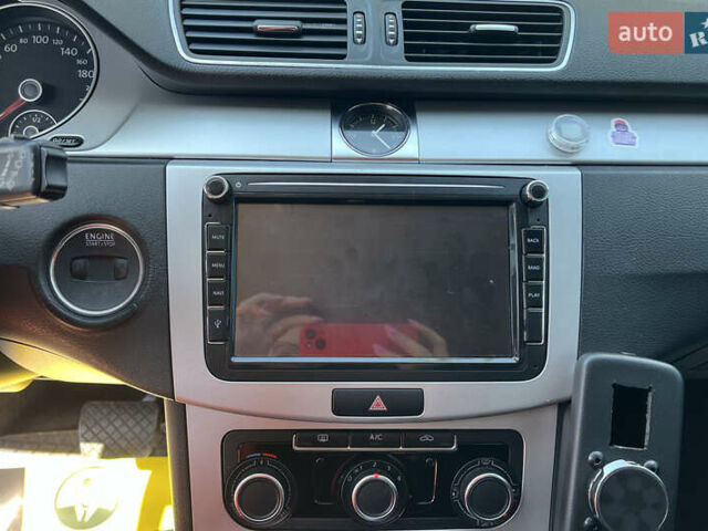 Серый Фольксваген Пассат, объемом двигателя 1.97 л и пробегом 210 тыс. км за 10700 $, фото 14 на Automoto.ua