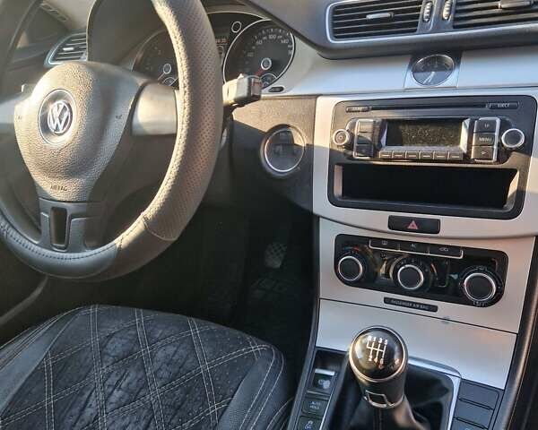 Сірий Фольксваген Пассат, об'ємом двигуна 1.6 л та пробігом 298 тис. км за 8300 $, фото 10 на Automoto.ua