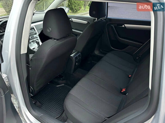 Серый Фольксваген Пассат, объемом двигателя 1.97 л и пробегом 260 тыс. км за 9850 $, фото 11 на Automoto.ua