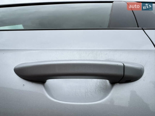 Серый Фольксваген Пассат, объемом двигателя 1.97 л и пробегом 260 тыс. км за 9850 $, фото 48 на Automoto.ua