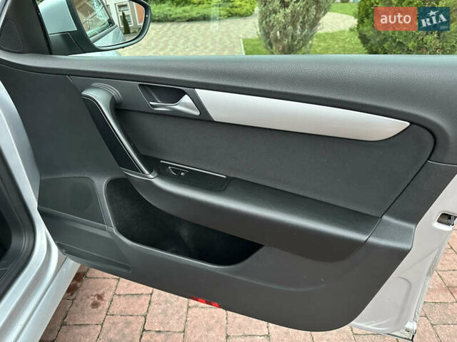 Серый Фольксваген Пассат, объемом двигателя 1.97 л и пробегом 262 тыс. км за 9700 $, фото 19 на Automoto.ua