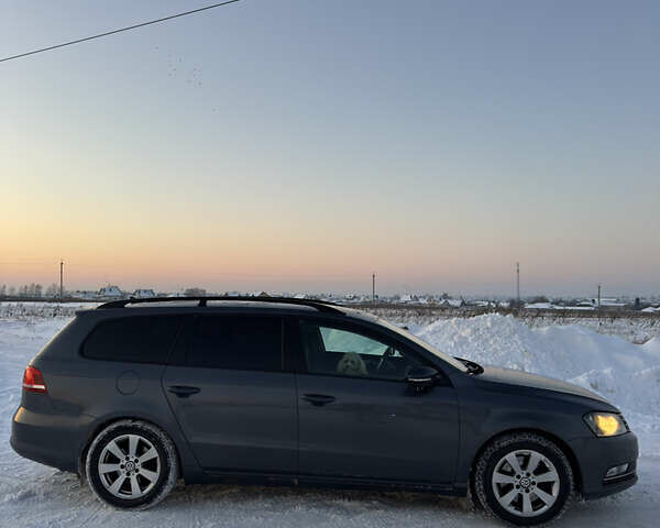 Серый Фольксваген Пассат, объемом двигателя 1.97 л и пробегом 353 тыс. км за 8900 $, фото 4 на Automoto.ua