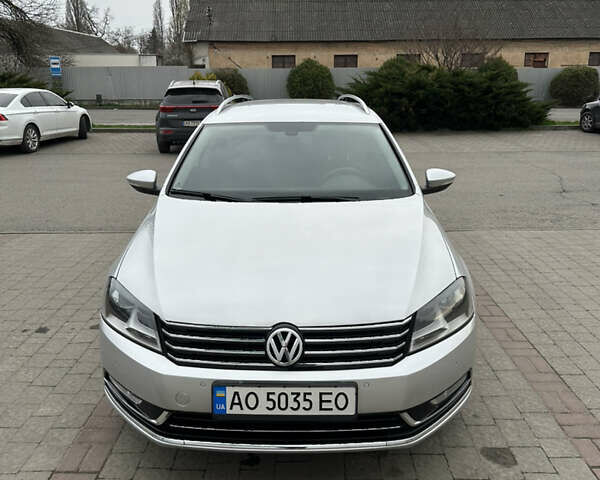 Серый Фольксваген Пассат, объемом двигателя 1.97 л и пробегом 287 тыс. км за 9900 $, фото 14 на Automoto.ua