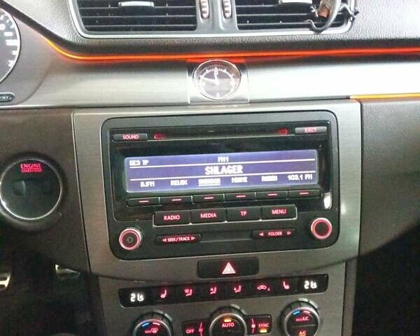 Серый Фольксваген Пассат, объемом двигателя 1.97 л и пробегом 322 тыс. км за 10100 $, фото 5 на Automoto.ua