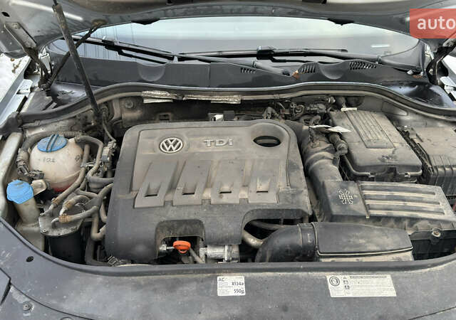 Сірий Фольксваген Пассат, об'ємом двигуна 2 л та пробігом 270 тис. км за 9900 $, фото 21 на Automoto.ua