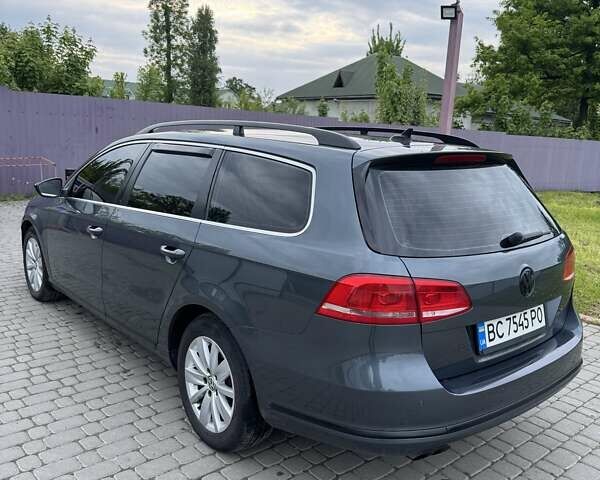 Серый Фольксваген Пассат, объемом двигателя 1.97 л и пробегом 288 тыс. км за 10999 $, фото 4 на Automoto.ua