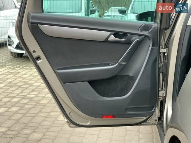 Серый Фольксваген Пассат, объемом двигателя 2 л и пробегом 258 тыс. км за 10955 $, фото 25 на Automoto.ua