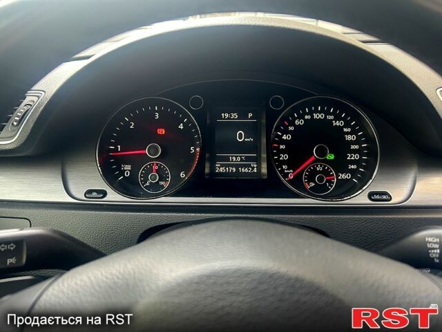 Серый Фольксваген Пассат, объемом двигателя 2 л и пробегом 246 тыс. км за 12000 $, фото 5 на Automoto.ua