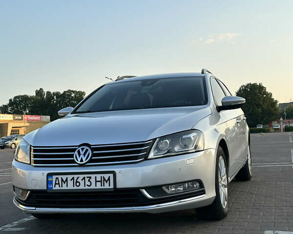 Серый Фольксваген Пассат, объемом двигателя 2 л и пробегом 280 тыс. км за 10000 $, фото 5 на Automoto.ua