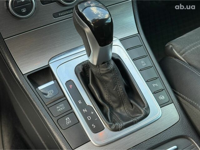 Сірий Фольксваген Пассат, об'ємом двигуна 1.6 л та пробігом 348 тис. км за 9890 $, фото 18 на Automoto.ua