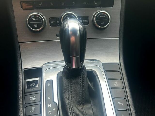 Серый Фольксваген Пассат, объемом двигателя 2 л и пробегом 246 тыс. км за 12000 $, фото 8 на Automoto.ua