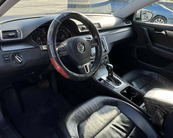 Сірий Фольксваген Пассат, об'ємом двигуна 1.39 л та пробігом 259 тис. км за 7500 $, фото 17 на Automoto.ua