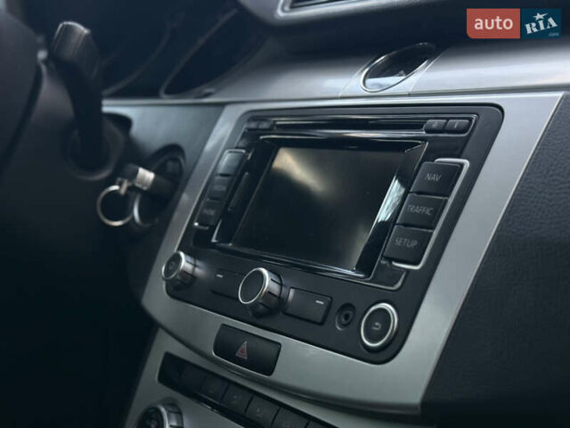 Сірий Фольксваген Пассат, об'ємом двигуна 1.6 л та пробігом 258 тис. км за 9800 $, фото 80 на Automoto.ua