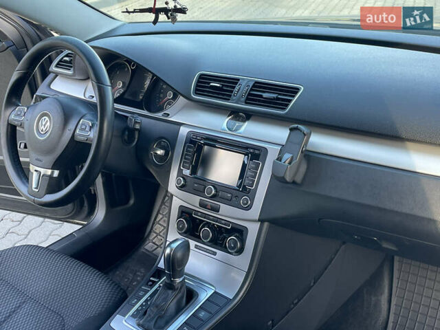Серый Фольксваген Пассат, объемом двигателя 1.97 л и пробегом 282 тыс. км за 9700 $, фото 24 на Automoto.ua