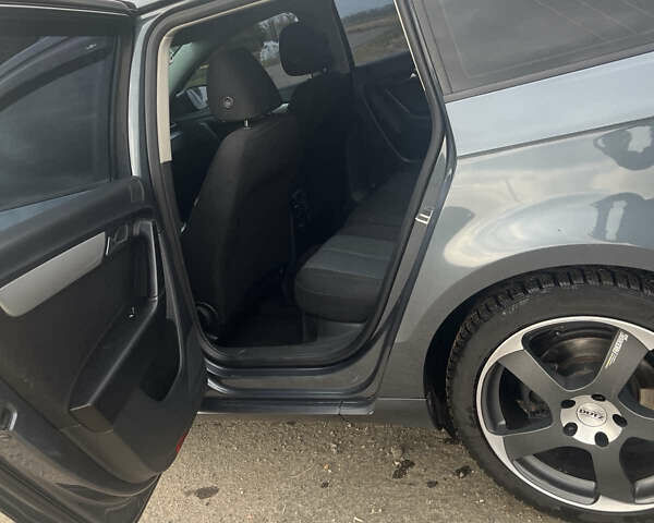 Серый Фольксваген Пассат, объемом двигателя 1.6 л и пробегом 333 тыс. км за 9300 $, фото 4 на Automoto.ua