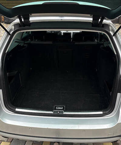 Фольксваген Пассат 2013 в Дубровице на Automoto.ua Серый Фольксваген Пассат, объемом двигателя 1.97 л и пробегом 332 тыс. км за 10500 $, фото 9 на Automoto.ua