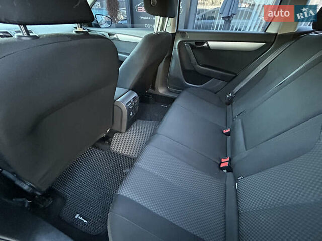 Серый Фольксваген Пассат, объемом двигателя 1.97 л и пробегом 145 тыс. км за 9999 $, фото 20 на Automoto.ua