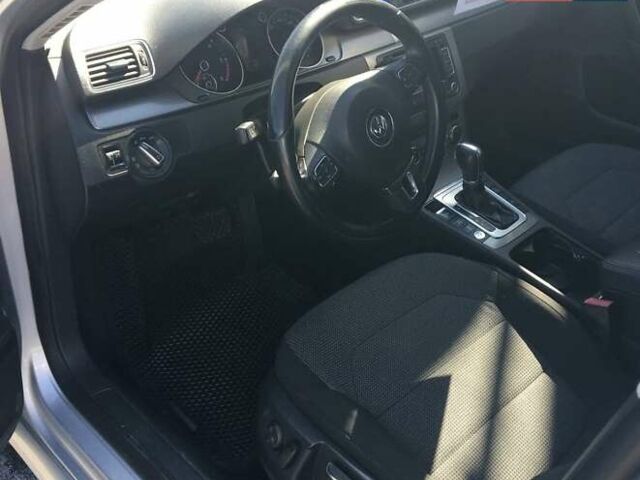 Серый Фольксваген Пассат, объемом двигателя 1.97 л и пробегом 379 тыс. км за 10500 $, фото 4 на Automoto.ua