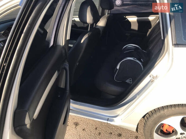 Сірий Фольксваген Пассат, об'ємом двигуна 1.6 л та пробігом 282 тис. км за 7500 $, фото 21 на Automoto.ua