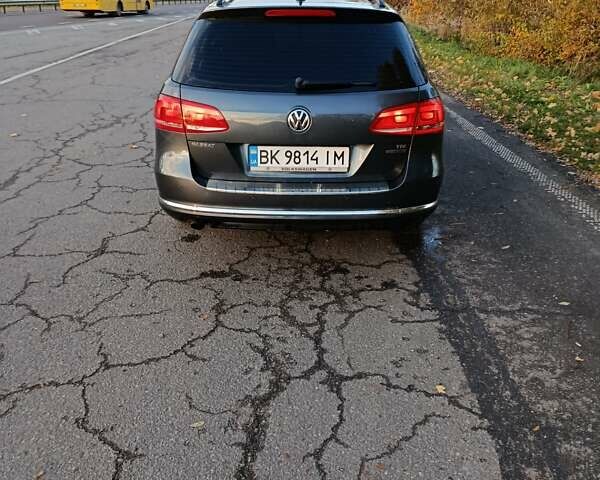 Серый Фольксваген Пассат, объемом двигателя 1.6 л и пробегом 218 тыс. км за 11500 $, фото 32 на Automoto.ua