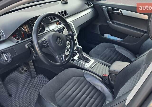 Серый Фольксваген Пассат, объемом двигателя 1.97 л и пробегом 217 тыс. км за 11500 $, фото 2 на Automoto.ua