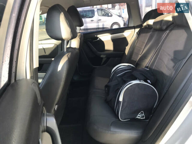 Сірий Фольксваген Пассат, об'ємом двигуна 1.6 л та пробігом 282 тис. км за 7500 $, фото 16 на Automoto.ua