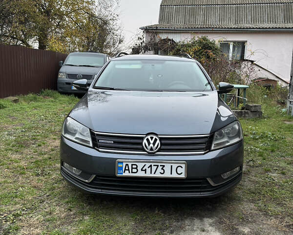 Серый Фольксваген Пассат, объемом двигателя 1.6 л и пробегом 280 тыс. км за 10500 $, фото 1 на Automoto.ua