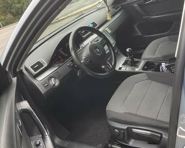 Фольксваген Пассат 2013 в Киеве на Automoto.ua Серый Фольксваген Пассат, объемом двигателя 1.97 л и пробегом 283 тыс. км за 11500 $, фото 16 на Automoto.ua