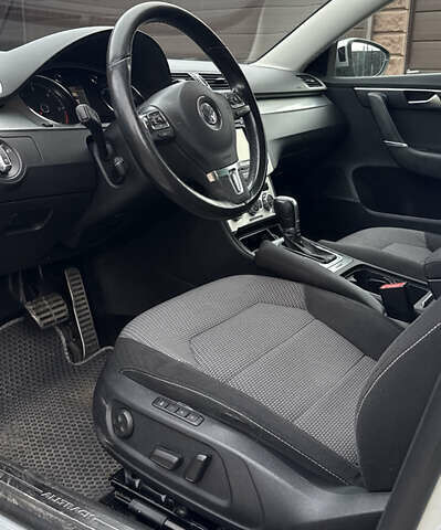 Фольксваген Пассат 2013 в Дубровице на Automoto.ua Серый Фольксваген Пассат, объемом двигателя 1.97 л и пробегом 332 тыс. км за 10500 $, фото 6 на Automoto.ua