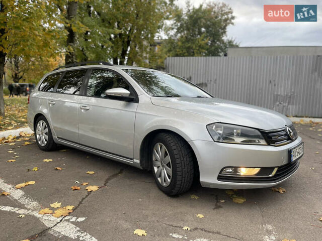 Фольксваген Пассат 2013 в Ужгороде на Automoto.ua Серый Фольксваген Пассат, объемом двигателя 1.6 л и пробегом 294 тыс. км за 9499 $, фото 1 на Automoto.ua