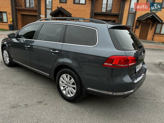 Серый Фольксваген Пассат, объемом двигателя 2 л и пробегом 256 тыс. км за 10999 $, фото 9 на Automoto.ua