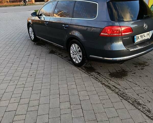 Серый Фольксваген Пассат, объемом двигателя 1.6 л и пробегом 218 тыс. км за 11500 $, фото 8 на Automoto.ua