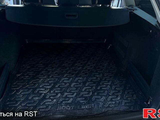Серый Фольксваген Пассат, объемом двигателя 1.6 л и пробегом 350 тыс. км за 9000 $, фото 12 на Automoto.ua