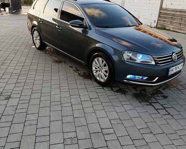 Серый Фольксваген Пассат, объемом двигателя 1.6 л и пробегом 218 тыс. км за 11500 $, фото 14 на Automoto.ua