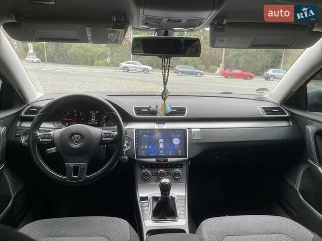 Фольксваген Пассат 2013 в Киеве на Automoto.ua Серый Фольксваген Пассат, объемом двигателя 1.97 л и пробегом 283 тыс. км за 11500 $, фото 8 на Automoto.ua