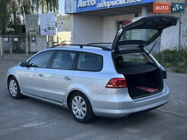 Сірий Фольксваген Пассат, об'ємом двигуна 2 л та пробігом 226 тис. км за 12800 $, фото 6 на Automoto.ua