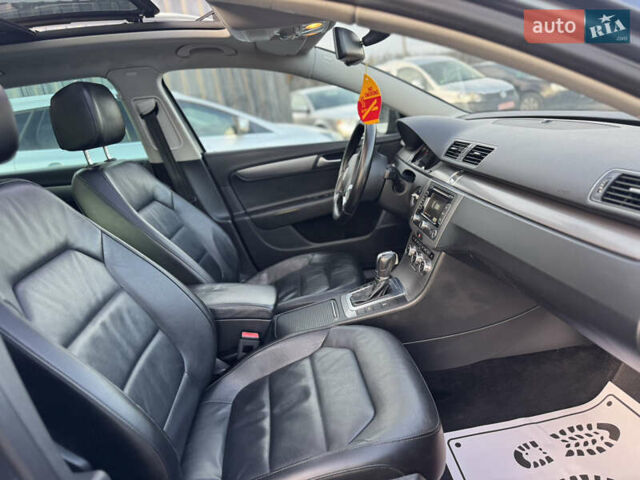 Сірий Фольксваген Пассат, об'ємом двигуна 1.6 л та пробігом 240 тис. км за 10350 $, фото 46 на Automoto.ua