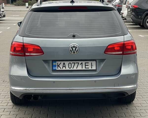 Фольксваген Пассат 2013 в Киеве на Automoto.ua Серый Фольксваген Пассат, объемом двигателя 1.97 л и пробегом 283 тыс. км за 11500 $, фото 3 на Automoto.ua