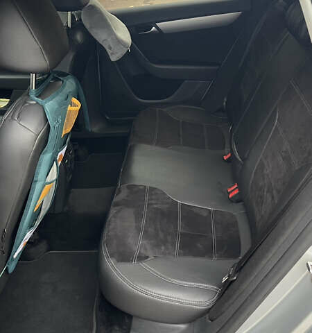 Фольксваген Пассат 2013 в Ужгороде на Automoto.ua Серый Фольксваген Пассат, объемом двигателя 1.6 л и пробегом 294 тыс. км за 9499 $, фото 15 на Automoto.ua