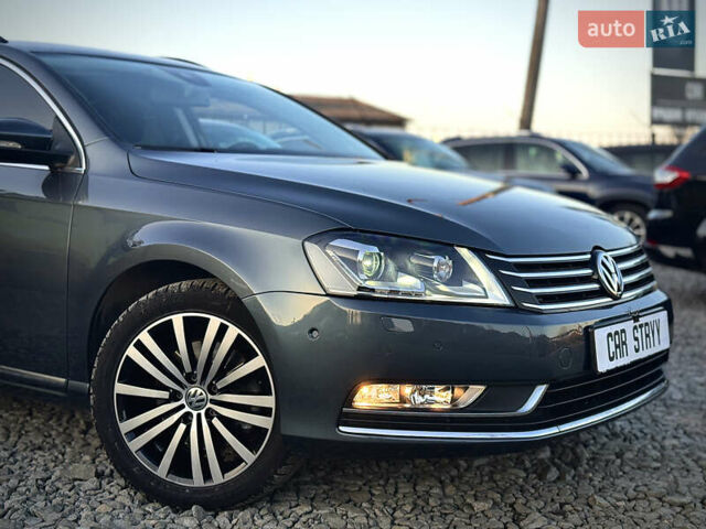 Серый Фольксваген Пассат, объемом двигателя 1.6 л и пробегом 229 тыс. км за 10999 $, фото 6 на Automoto.ua